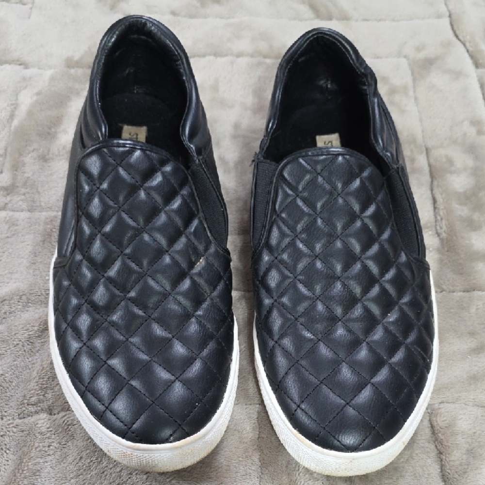 Steve Madden "Ellen" Womens Slip-On Shoes Black Quilted Stretch Sz‎ 11 GUC